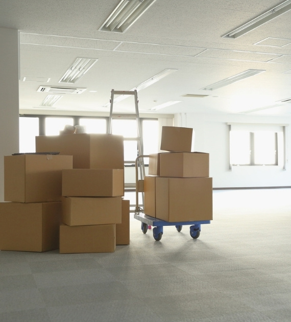 4 location de box ou self stockage avec Martinique Services Logistiques